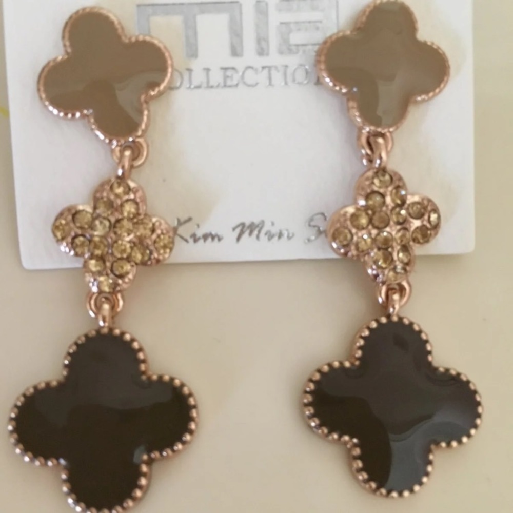 Brown Clover Dangling Earrings